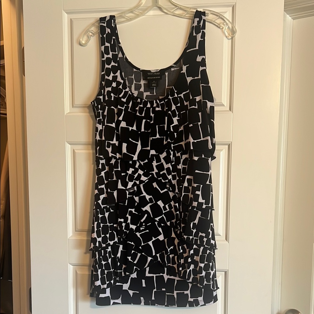 White House/Black Market- Sleeveless Tunic with ruffles